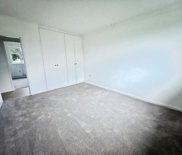 3 bedroom detached bungalow to rent - Photo 2