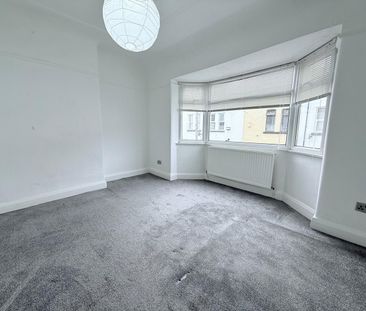 3 Bed Terraced House, Lampeter Road, L6 - Photo 2