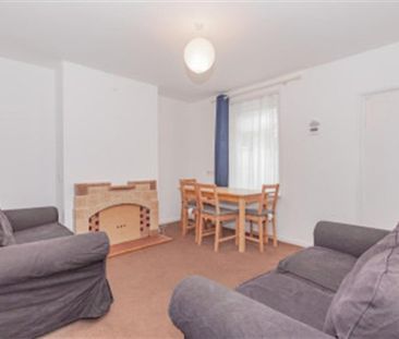 4 bedroom terraced house to rent - Photo 1