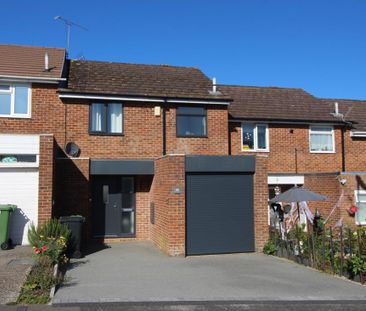 3 bedroom semi-detached house to rent - Photo 1