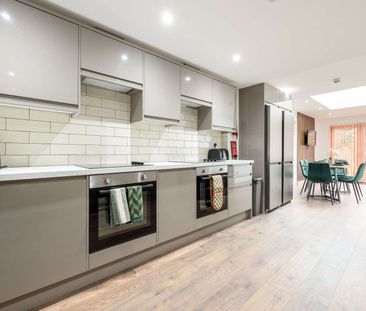 *Sign up for our first round of viewings!* OX Living is proud to present this brand new, high-quality co-living property Room 7 - Photo 3