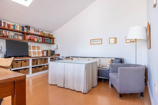 Luxury Semidetached House for rent in Seville, Andalusia - Photo 1