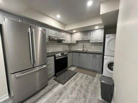 Detached Home For Lease | W9229201 - Photo 4