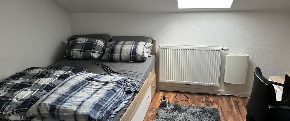 2-Zimmer Dachgeschosswohnung (ohne Maklergebühr) - Foto 1