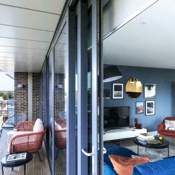 Fairfield Avenue, Staines-upon-Thames, Surrey, TW18 4JW - Photo 1