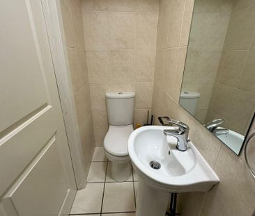 Studio to rent - Photo 5