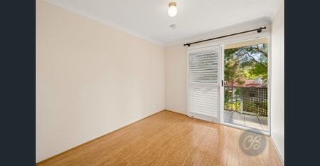 Spacious Living in the Heart of Taringa - Photo 4