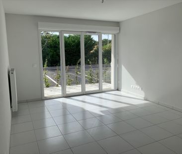 Location Appartement 3 pièces 56m² - Photo 5