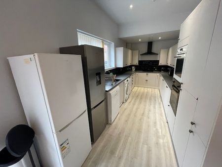 Salisbury Road, Liverpool, L15 - Photo 4