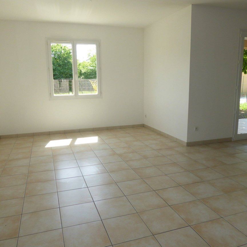 Location maison villa 4 pièces 100.1 m² à Vogüé (07200) - Photo 1