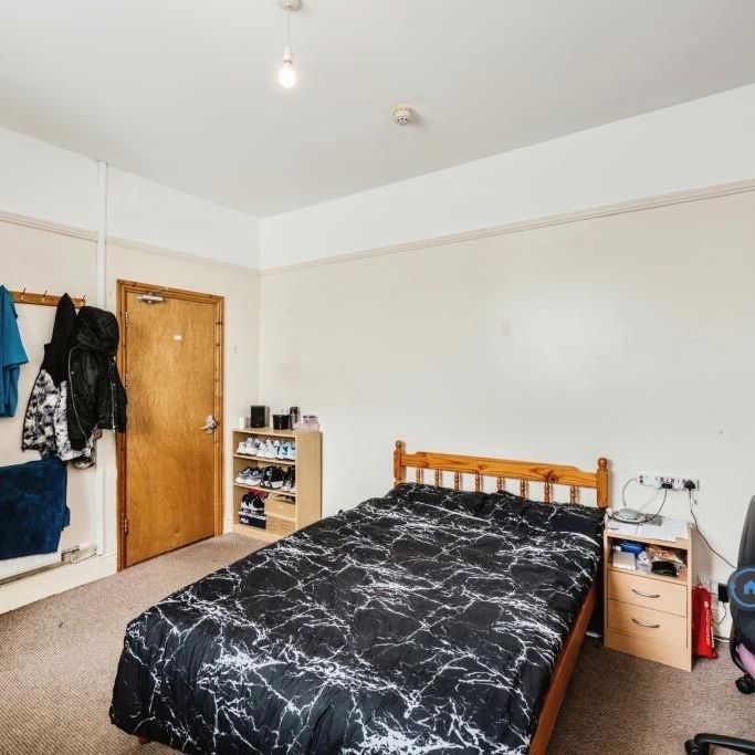 1 bedroom in a house share to rent - Photo 1