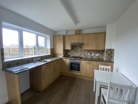 2 bedroom terraced house to rent - Photo 5
