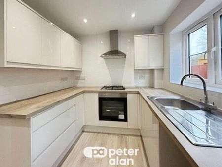 Bryn Meurig, Llanharry, Pontyclun, CF72 - Photo 4