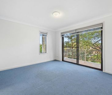 Stunning 3-Bedroom Townhouse in Denhams Beach - Photo 6