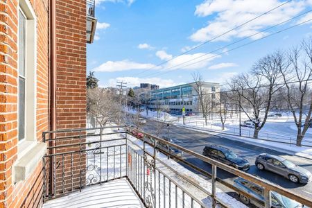 5235 Chemin de la Côte Saint Luc apartment — Montréal, QC (2-Bedroom) - 2 Bedroom - Photo 2