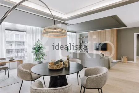 Alquiler de piso en Calle del Comte d'Urgell - Photo 4