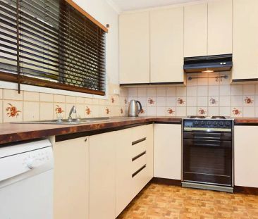 “Spacious Home Perfect for Entertaining” - Photo 6