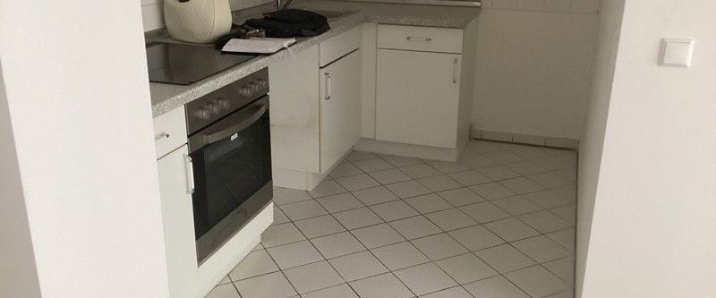Sanierte Singlewohnung 1.5 Zimmer mit Terrasse und Wannenbad ab sofort! - Foto 1