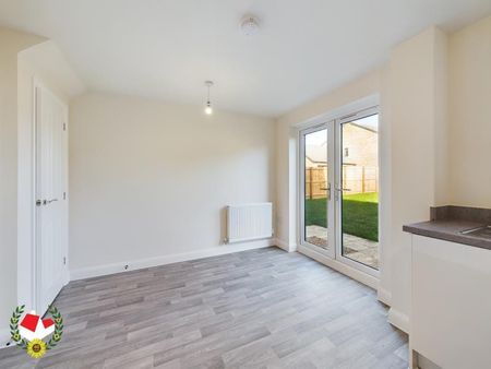 Laurie Close, Yate, Bristol - Photo 2