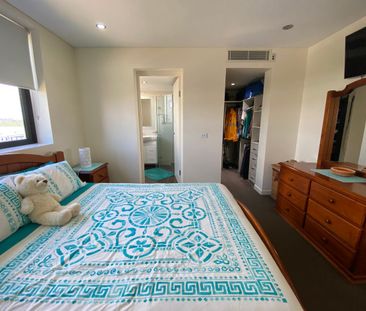 CBD LIVING - Photo 6