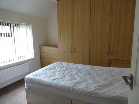 6 bedroom semi-detached house to rent - Photo 4