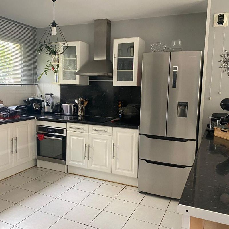 Location Maison 4 pièces 89m² LA LONDE LES MAURES 83250 - Photo 1