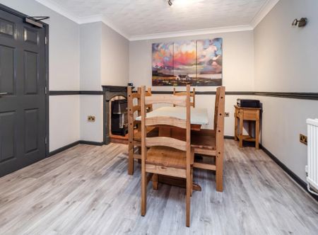 6 bedroom end of terrace house to rent - Photo 4