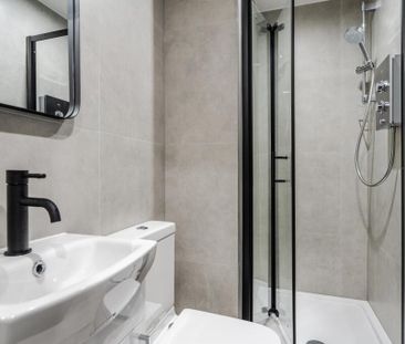 6 bedroom house to rent - Photo 1