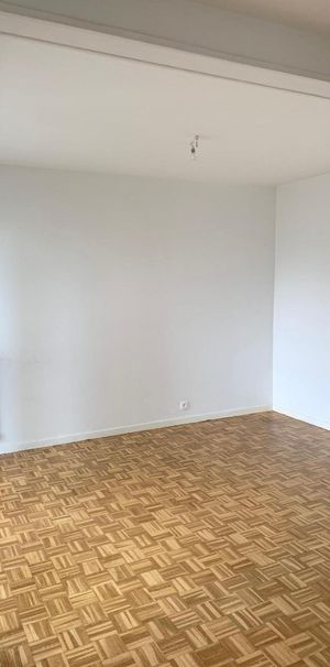 Location Appartement 4 pièces 81m² ECHIROLLES 38130 - Photo 1