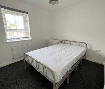 3 bedroom detached house to rent - Photo 3