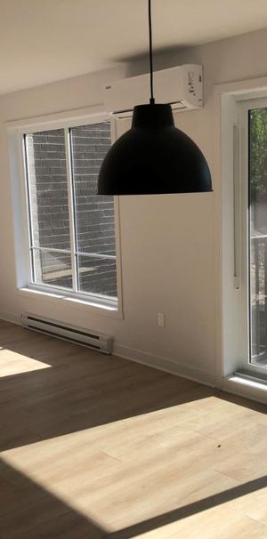 Logement 4 1/2 + bureau - Avril 2026 - Photo 1