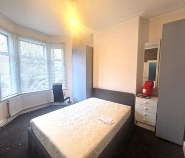 3 bedroom terraced house to rent - Photo 4