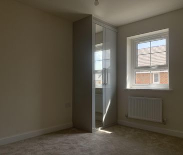 Nutmeg Close, Aylesbury, Broughton - Photo 5