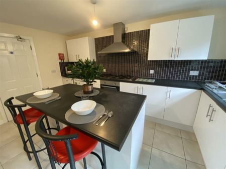 Hearsall Lane Room 6 - Photo 4