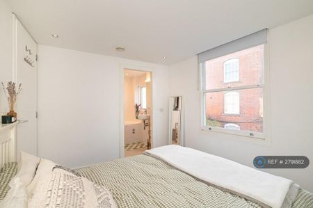 2 bedroom flat to rent - Photo 4