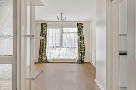 1 Bed Flat, Ian Court, SE23 - Photo 3