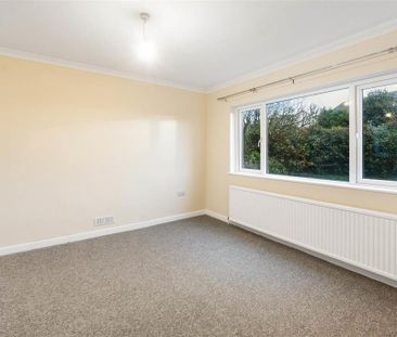 4 bedroom detached house to rent - Photo 3