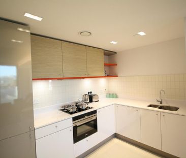 1 Bed Flat in Hoola Development, E16 - Photo 5
