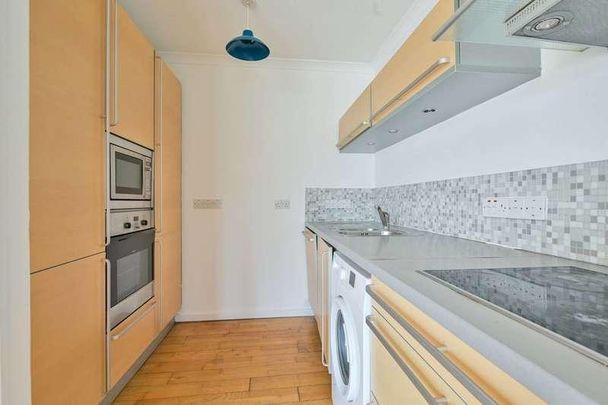 Mermaid Court, Canada Water, SE16 - Photo 1