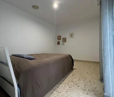 Carrer del Periodista José Ombuen, Valencia, Valencian Community 46010 - Photo 2