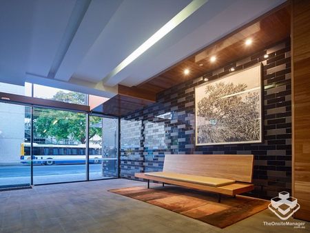 Partly Furnished executive style living in South Brisbane - Photo 3