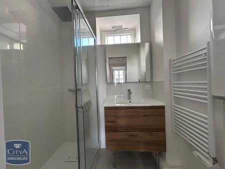 Location Appartement 2 pièces 41m² PARIS 15ème - Photo 4