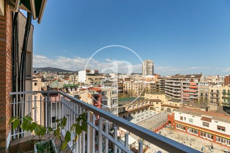 Duplex penthouse for rent on Urgell Street (Eixample Esquerra) - Photo 3