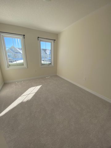 For Lease - 110 Molozzi Street, Erin, Ontario - Photo 4