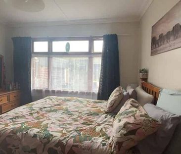 Family Home in Gladstone - Photo 1