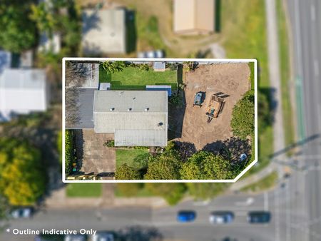 493 Redbank Plains Road, Redbank Plains QLD 4301 - House For Rent | Domain - Photo 5