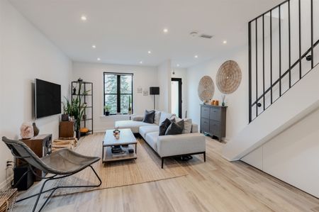 For Lease - 18 Milton Street Unit# Main/Second Floor, Toronto, Ontario - Photo 2