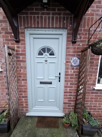 2 bedroom semi-detached house to rent - Photo 2