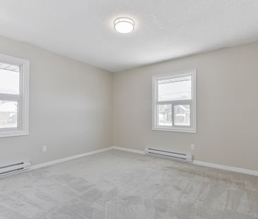 2 bedroom, 1 bathroom apartment in Ajax - Photo 6