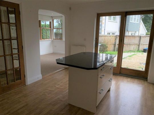 4 bedroom detached house to rent - Photo 1